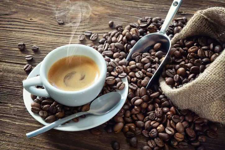Read more about the article Da li je kafa štetna za zube? Evo šta trebate znati